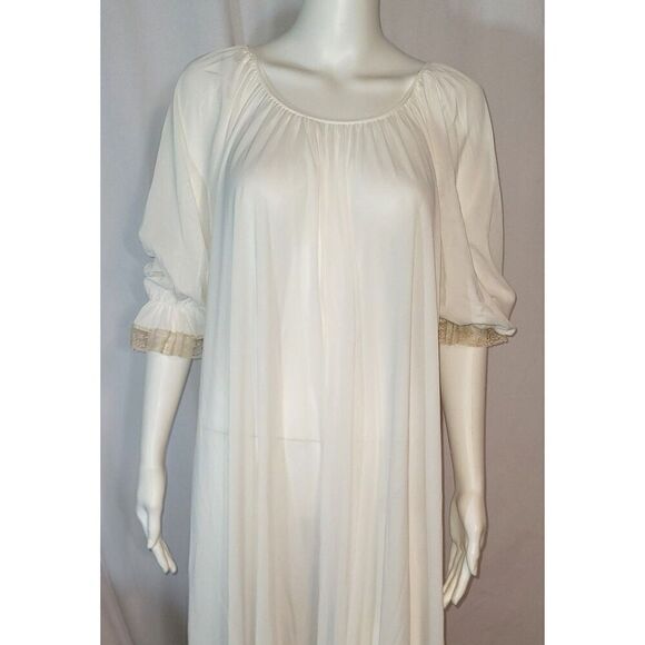 Vintage Colony Club Nightgown - Picture 6 of 9